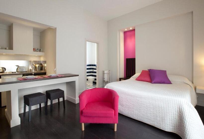 חדר דלוקס עם מרפסת, Sorrento Apartments One