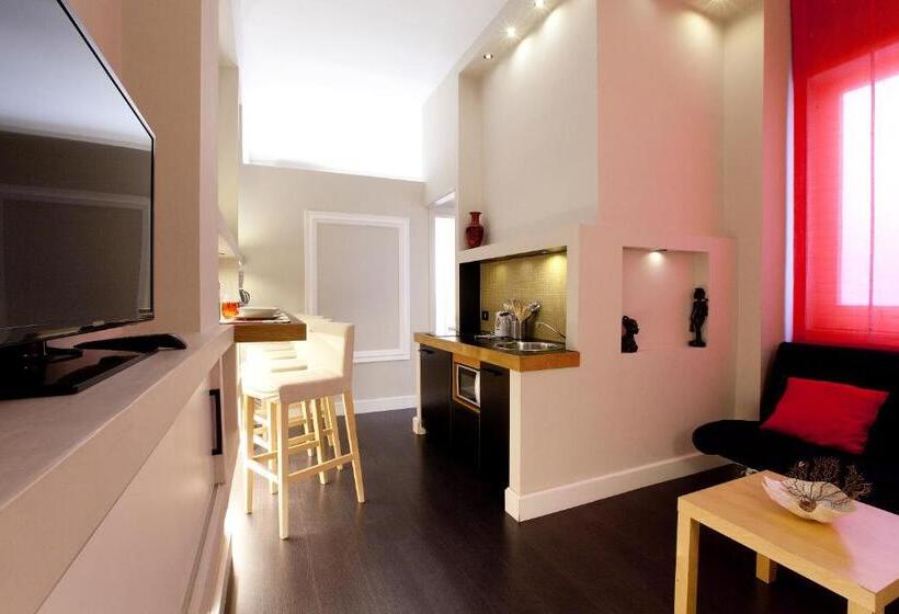 جناح جونيور, Sorrento Apartments One