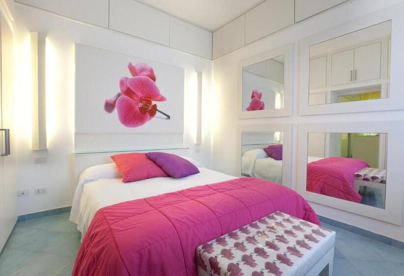 סוויטה עם טרסה, Sorrento Apartments One