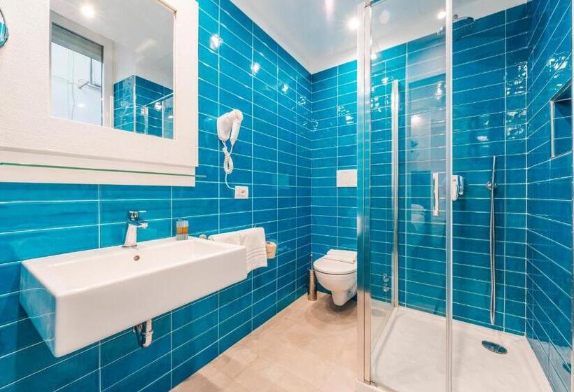 إستوديو ديلوكس, Sorrento Apartments One