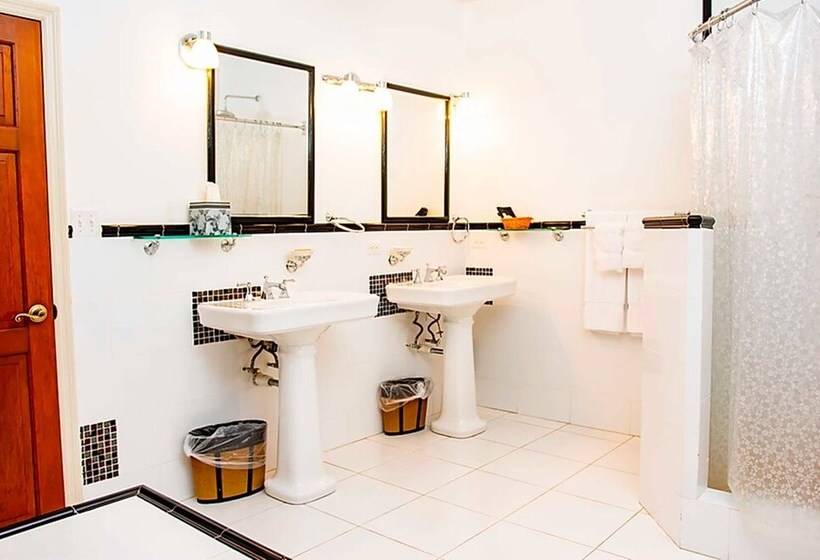 سوئیت پریمیوم با چشمانداز دریا, The Villas At Sunset Lane