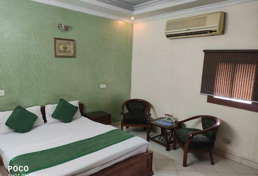 غرفة ديلوكس, Paradise Chandigarh