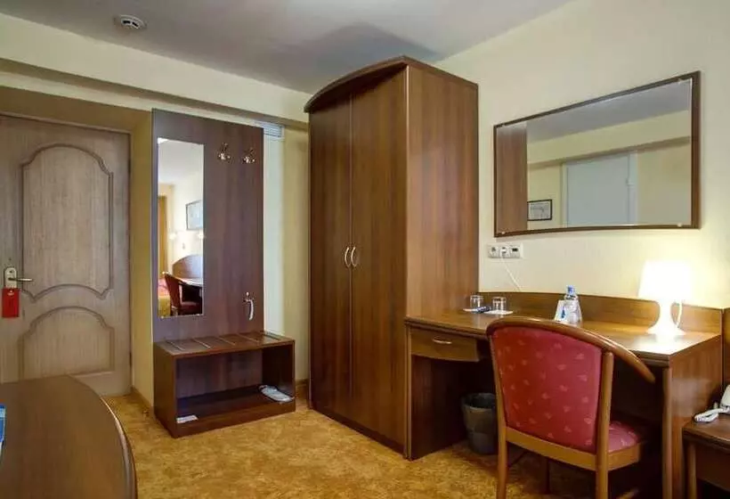 コンフォートルーム, Azimut Hotel Kemerovo