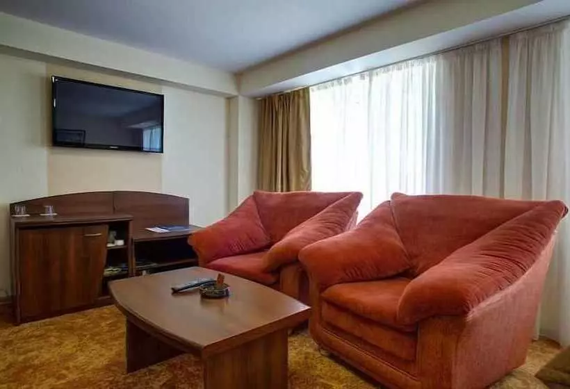 スタンダードスタジオ, Azimut Hotel Kemerovo