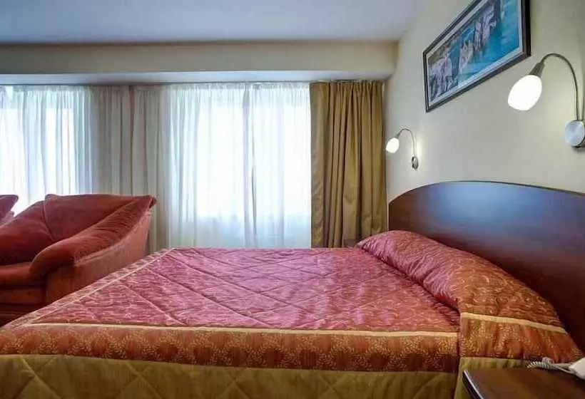 スタンダードスタジオ, Azimut Hotel Kemerovo