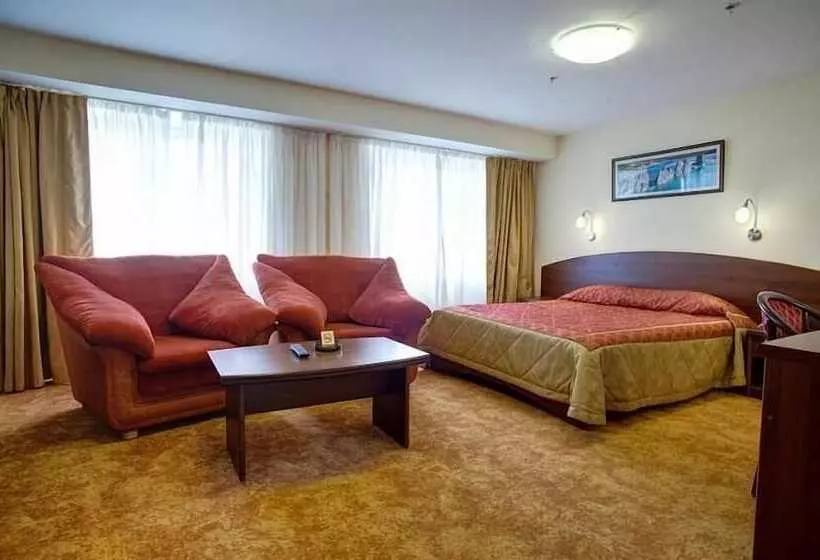 スタンダードスタジオ, Azimut Hotel Kemerovo