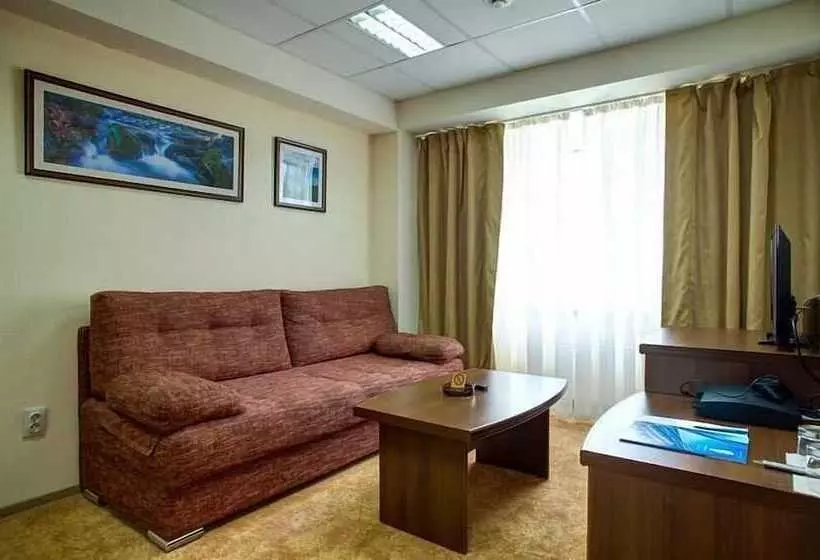 スイート, Azimut Hotel Kemerovo