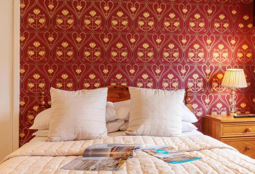 اتاق کلاسیک, Blacksmiths Arms Inn