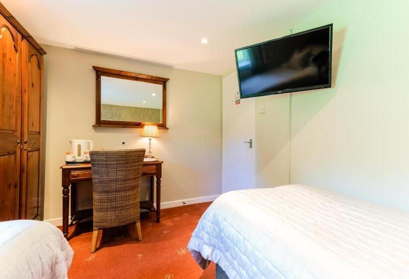 اتاق کلاسیک, Blacksmiths Arms Inn