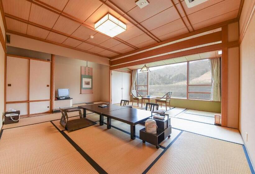 غرفة عائلية, Bousenkaku