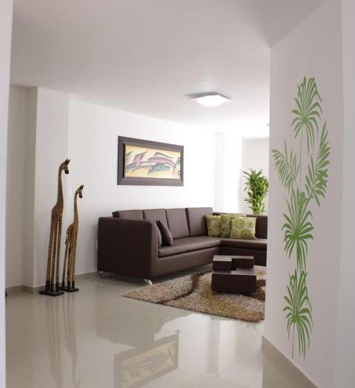 סוויטת ג'וניור, Buena Vista