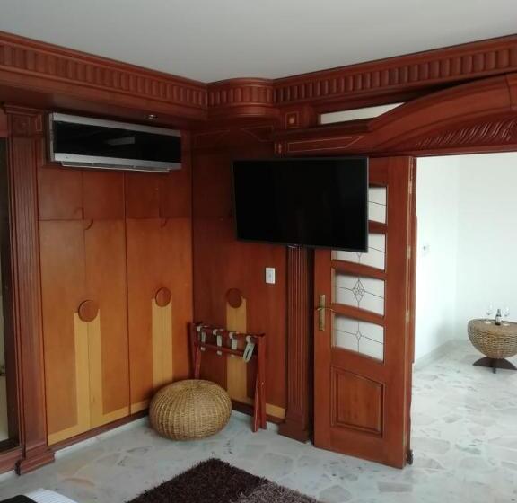 סוויטה דלוקס, Buena Vista