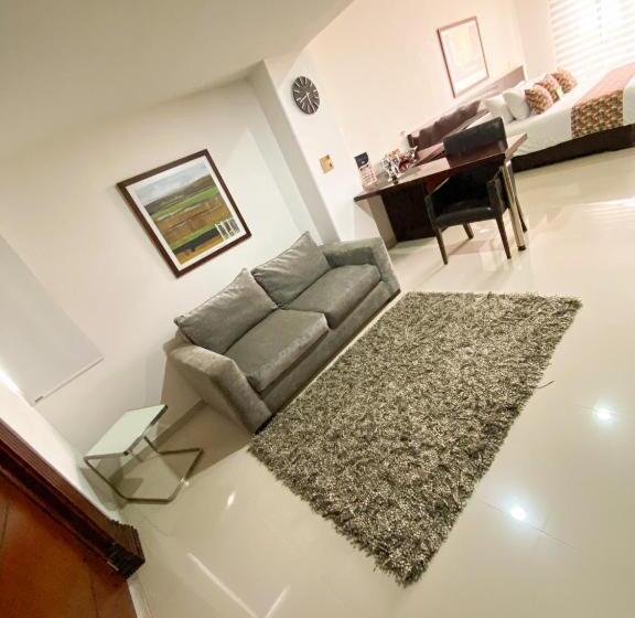 סוויטה עם ג'קוזי, Buena Vista