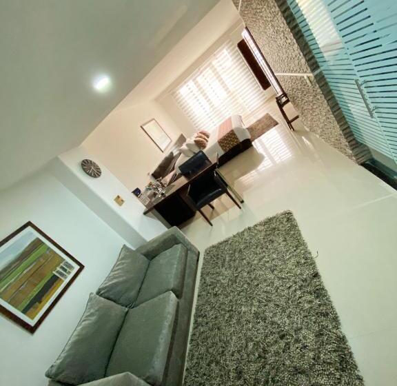 סוויטה עם ג'קוזי, Buena Vista