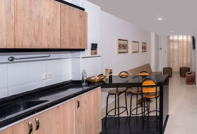 דירת שני חדרים, Buena Vista