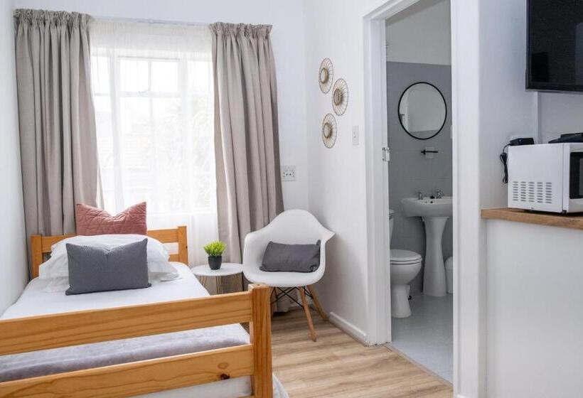 غرفة قياسية, George Lodge International