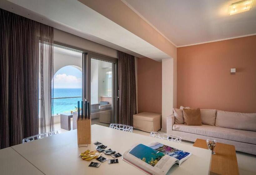 Люкс Deluxe Вид на Море, Kymothoe Elite Suites