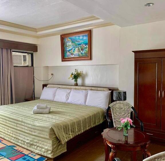 سوییت جونیور با چشمانداز استخر, My Little Island