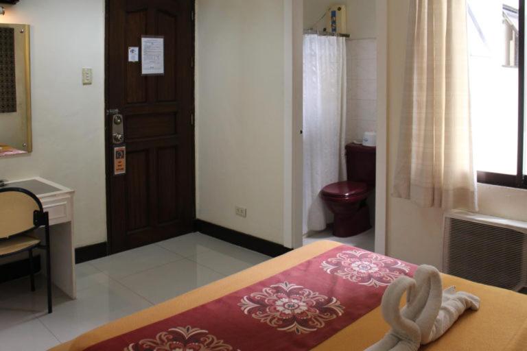 Номер Стандарт, Stone House Quezon City