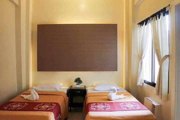 Номер Стандарт, Stone House Quezon City