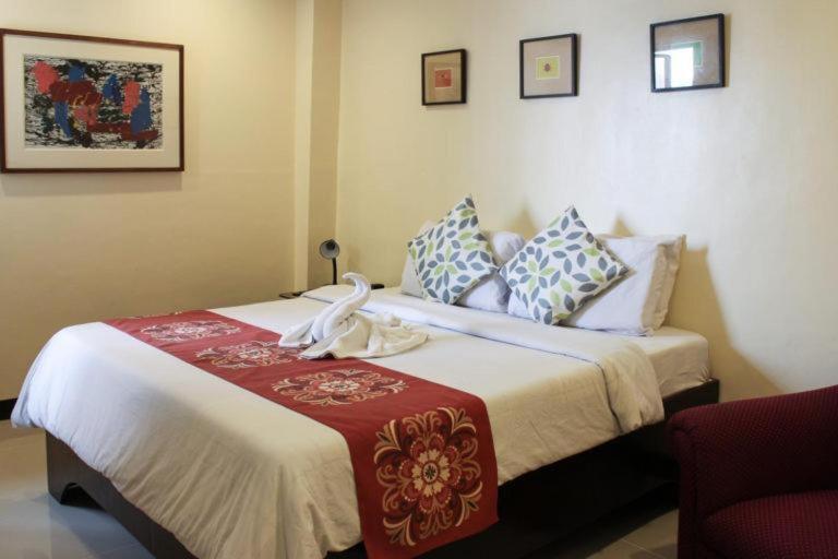 이그제큐티브 스위트, Stone House Quezon City