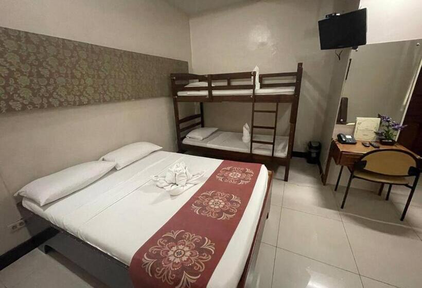 Люкс, Stone House Quezon City