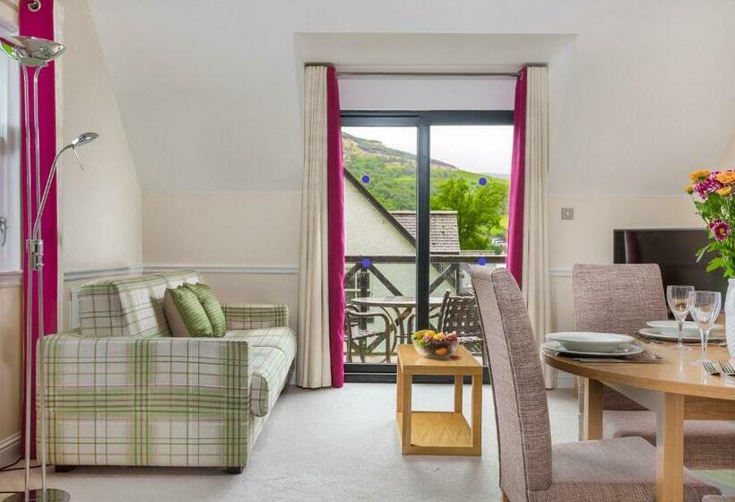 Дом 1 Спальня, The Kenmore Club