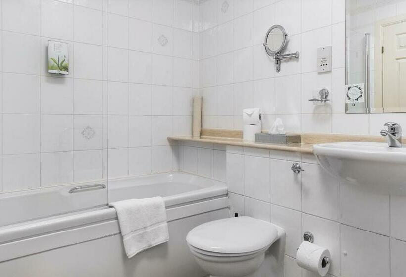 Дом 1 Спальня, The Kenmore Club