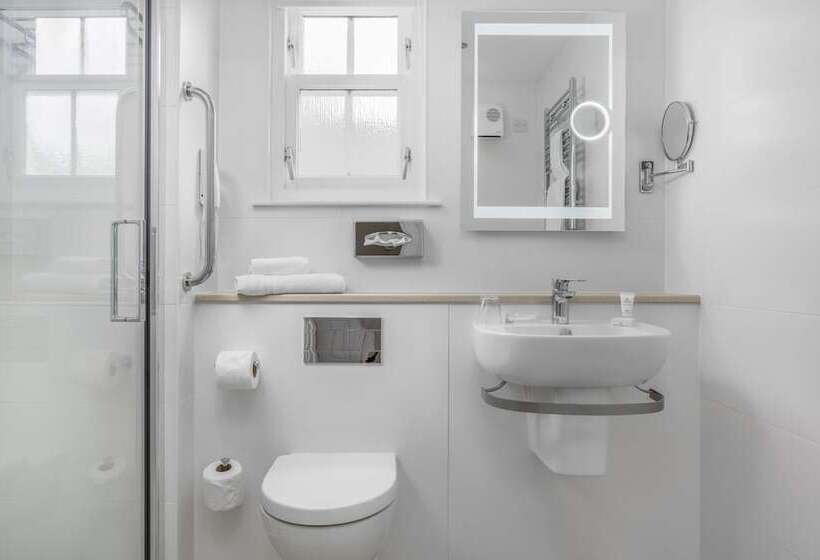 Дом 1 Спальня, The Kenmore Club