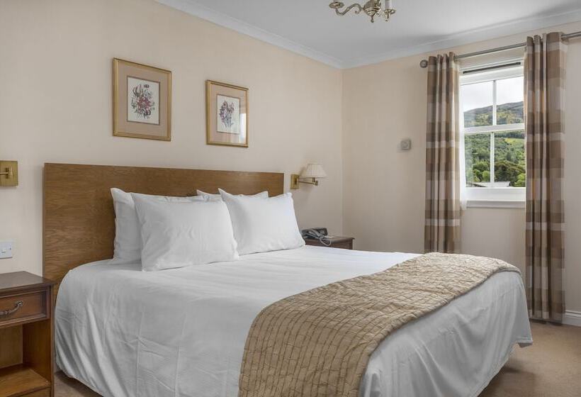 Дом 2 Спальни, The Kenmore Club