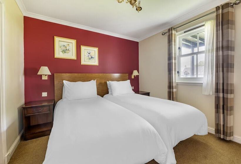 Дом 2 Спальни, The Kenmore Club