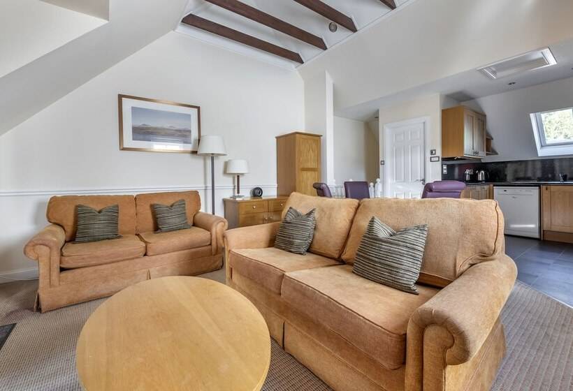 Дом 1 Спальня, The Kenmore Club