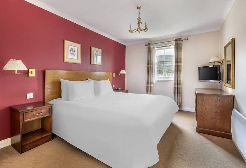 Дом 2 Спальни, The Kenmore Club