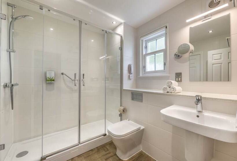 Дом 1 Спальня, The Kenmore Club