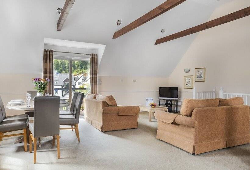 Дом 2 Спальни, The Kenmore Club