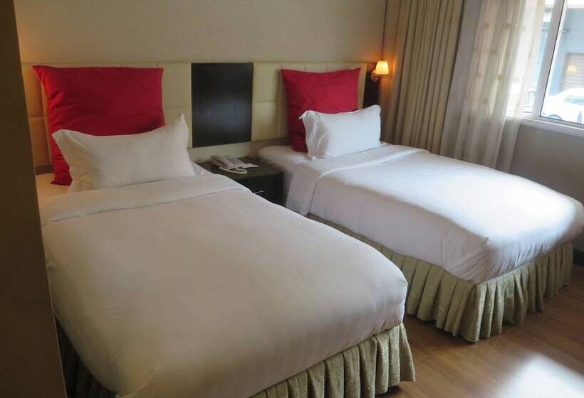 غرفة قياسية, The Mark S Lodge