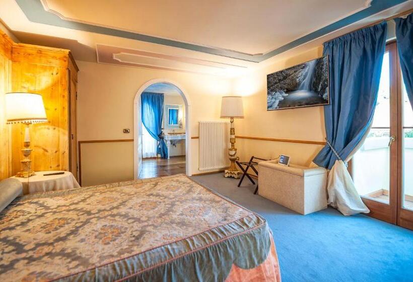 带按摩浴盆的套房, Villa Orso Grigio