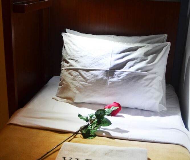 Cama em Quarto Compartilhado, Townhouse Oak Vip Suites