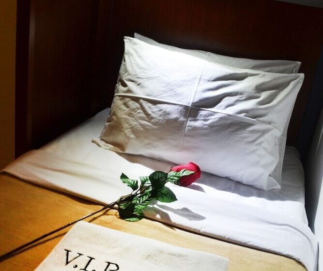 Cama em Quarto Compartilhado, Townhouse Oak Vip Suites