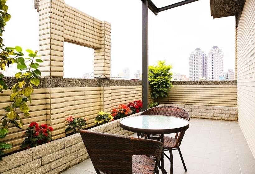 اتاق لوکس با بالکن, Yuhao Hotel Hsinchu Branch