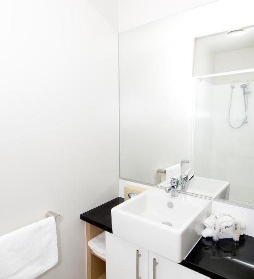 스탠다드 스튜디오, Quest On Hobson Serviced Apartments