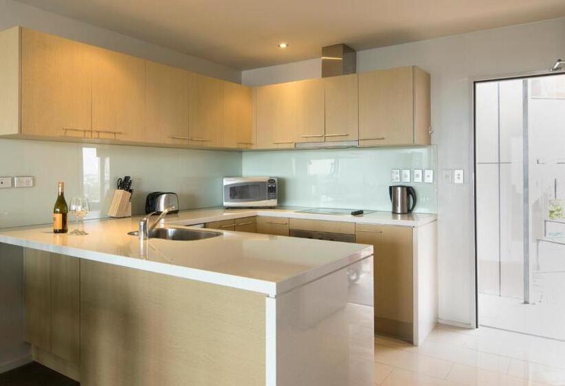 이그제큐티브 스위트, Quest On Hobson Serviced Apartments