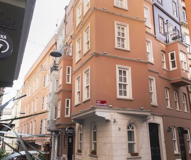 スーペリアトリプルルーム, Galata Door Otel