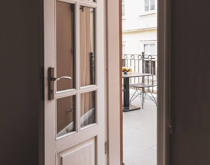 اتاق سوپریور سه تخته, Galata Door Otel