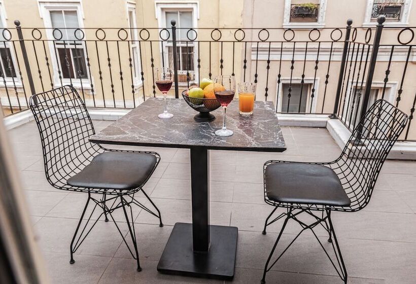 اتاق سوپریور سه تخته, Galata Door Otel