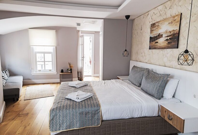 اتاق سوپریور سه تخته, Galata Door Otel