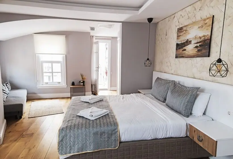 スーペリアトリプルルーム, Galata Door Otel