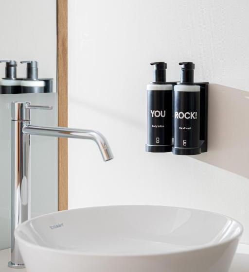 اتاق سوپریور با تخت بزرگ, Ocean Drive Madrid