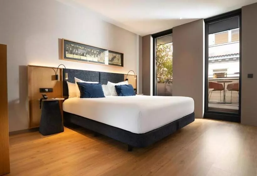 اتاق سوپریور با تخت بزرگ, Ocean Drive Madrid
