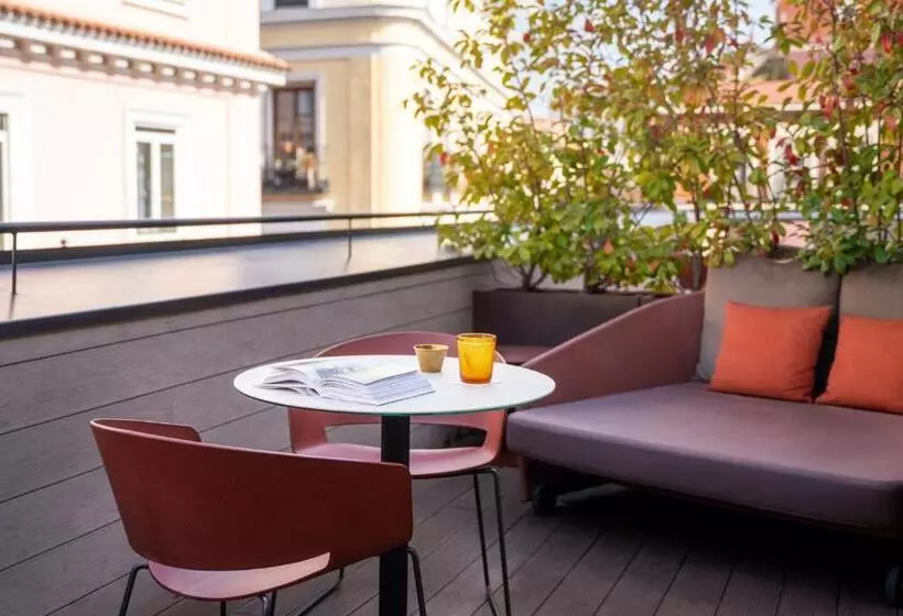 اتاق سوپریور با تخت بزرگ, Ocean Drive Madrid